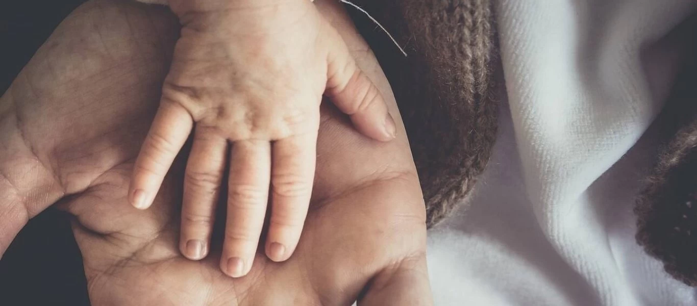 Ανοίγει σήμερα η πλατφόρμα για το επίδομα παιδιού - Αυτή είναι η διαδικασία